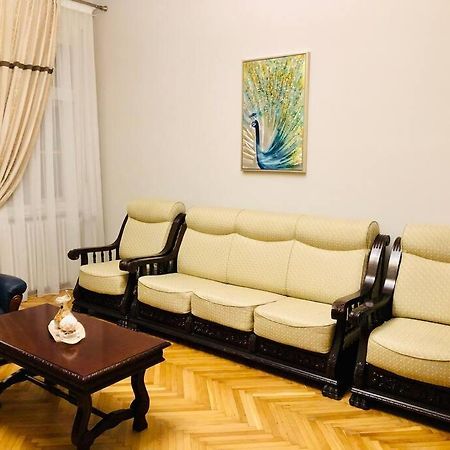 Ultra-Central And Elegant Ap In Opera Square Vic23 Τιμισοάρα Εξωτερικό φωτογραφία